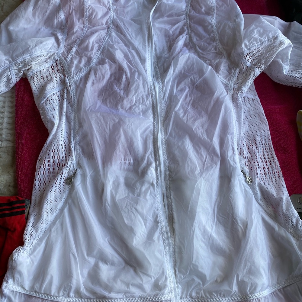 Lululemon windbreaker jacket